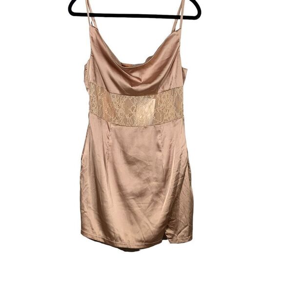 New superdown - revolve Katherine drape satin lace mini dress in nude size S - Picture 2 of 7